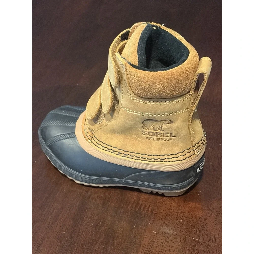 Sorel Children's Waterproof Boots Size 8, Excellent Condition